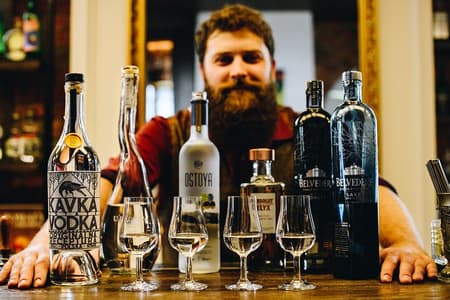 Degustazione di vodka polacca con abbinamento gastronomico a Danzica