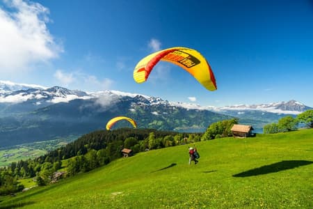 Tandem-Gleitschirmflug von Interlaken