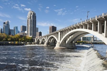 Minneapolis River Walk: A Self-Guided Audio Tour