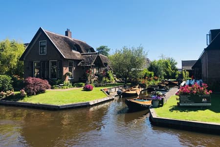 Giethoorn, Afsluitdijk, Zaanse Schans Tagestour inklusive Abholung vom Hotel