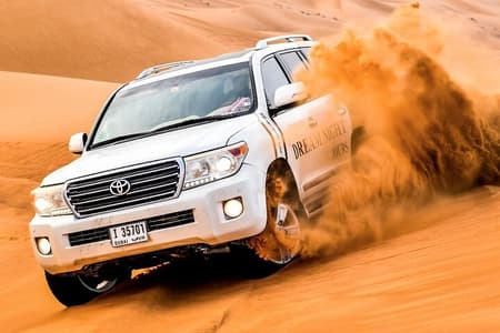 Safari dans le désert de Dubaï avec Dune Bashing, promenade à dos de chameau et dîner barbecue