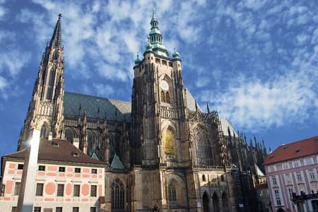 Prague Castle and Little Quarter Private Walking Tour (Left Riverbank)