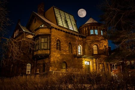 Twin City Ghosts Tour By US Ghost Adventures