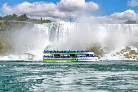 Niagara Falls Tour with Ticket for the Iconic Maid of the Mist