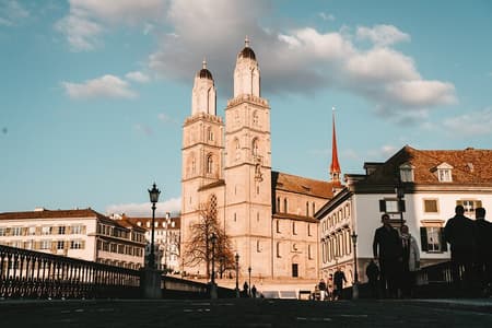 Einstein in Zürich: Walk in Time Exploration Spiel und Tour