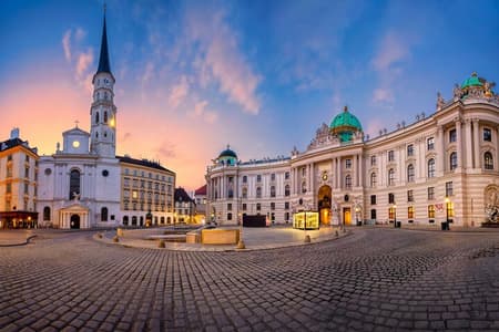 Vienna Scavenger Hunt and Highlights Self-Guided Tour