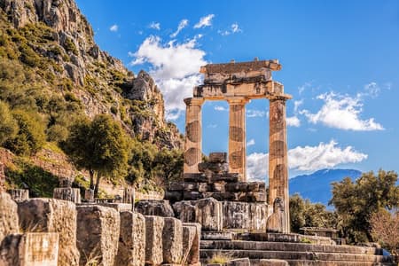 Delphi: Archaeological Site & Museum Ticket with Audio