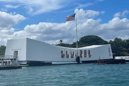 Recorrido por la ciudad de Honolulu y el monumento conmemorativo del USS Arizona de Pearl Harbor de lujo