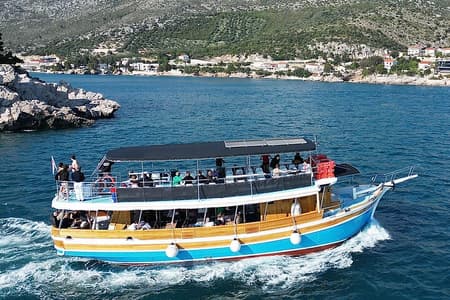 Full-Day Dubrovnik Elaphite Islands Cruise with Lunch and Drinks