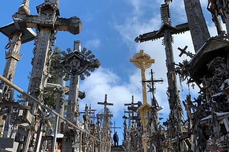 5,5 Hour Shared Tour to Hill of Crosses from Riga