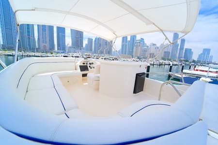 Dubai Private Luxus-Kreuzfahrt auf einer stilvollen 50FT Yacht
