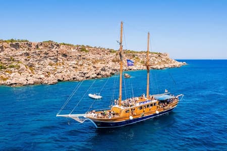 Turkish Gullet Cruise to Gozo and Comino with Lunch and Transfers