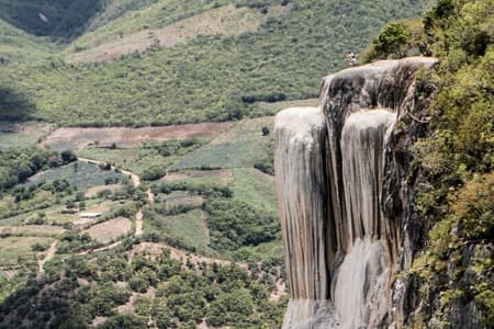 Hierve el Agua, Arbol del Tule, Mitla y Destileria de Mezcal Tour