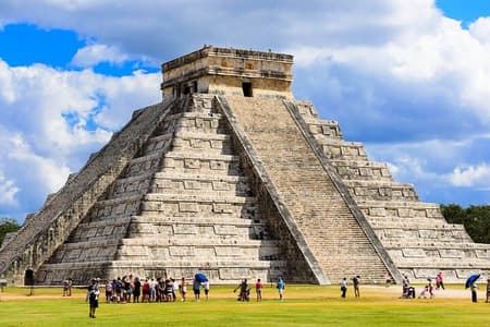 Guided Tour to Chichén Itzá and Cenote and Valladolid with Lunch