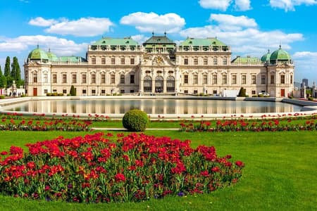 Skip-the-line Upper Belvedere Tickets and Guided Tour Vienna