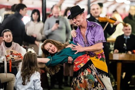 Budapest Donaukreuzfahrt und Abendessen Optionen, Live-Musik und Tanz