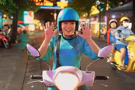 Ho Chi Minh City Street Food Tour & Sightseeing By Motorbike