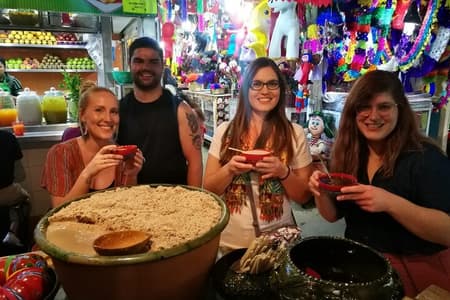 Recorrido histórico privado por la ciudad + comida callejera de Oaxaca - Mejor valorado