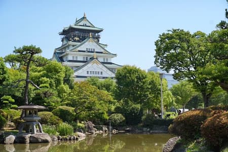Osaka Castle Walking Tour