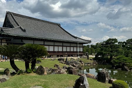 Kioto: visita guiada al castillo de Nijo, arquitectura noble y jardines