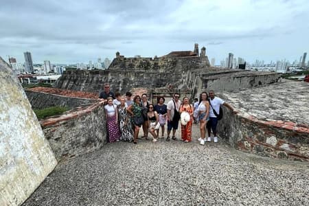 San Felipe Castle and Getsemani Walking Tour with tickets