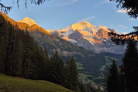 The best Sunset hike with Cheese Fondue