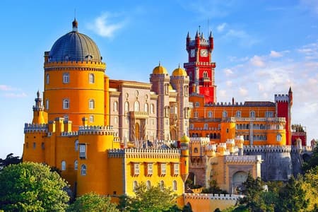Sintra, Pena Palace, Cabo da Roca Coast & Cascais Day Tour 
