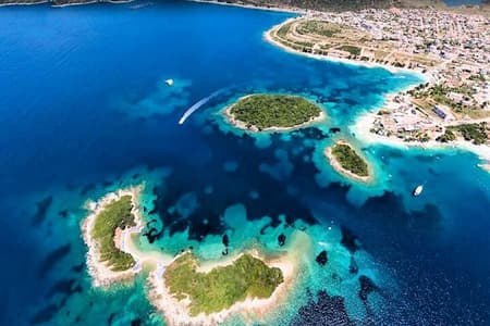 Tour di un giorno di Ksamil Blue Eye e Saranda da Tirana Golem di Durazzo