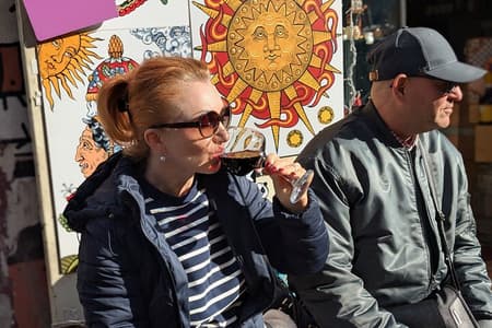 Naples: Street Art, Wine and Food Walking Tour