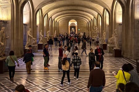 Louvre Highlights & Mona Lisa, Reserved Access with Expert Guide