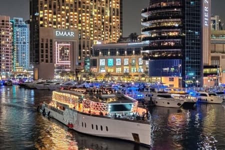 Dubai: Marina Lotus Yatch Dinner Cruise Intl Buffet