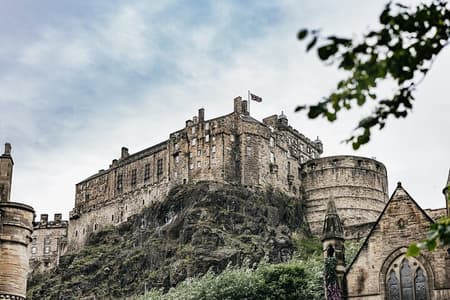 Edinburgh Castle 120-Minute In-Depth Experience with Expert Guide