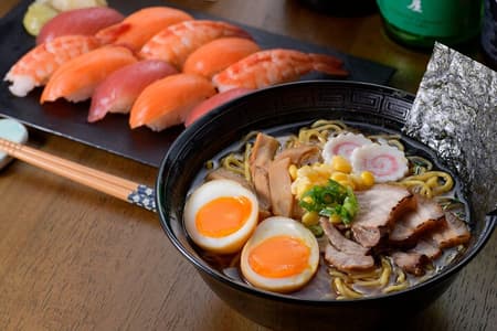 【NEW】Sushi & Ramen Cooking & Sake Tasting Set Class in Tokyo!