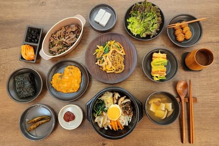 Traditional Korean 6-Dish Cooking Class + Hidden Alley Tour Seoul