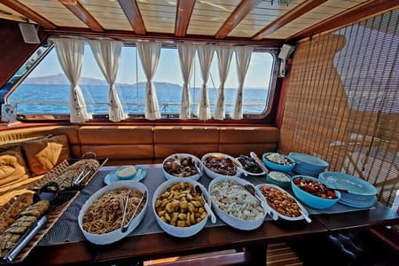 Athens cruise: Agistri, Moni/Metopi, Aegina with lunch & drinks