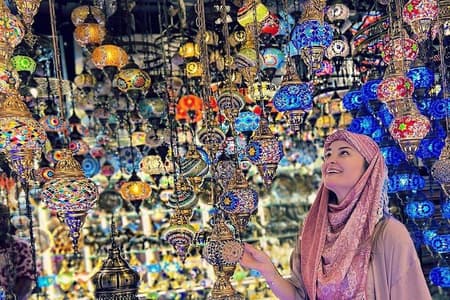 tour notturno del mercato del Cairo, centro città, cena e feluca gratuita