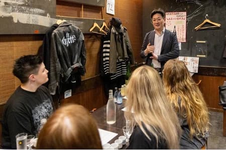 Verkostung aller Arten von Sake mit Sommelier