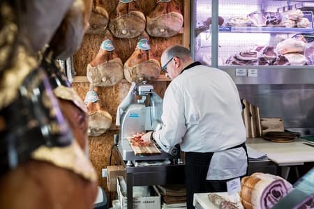 Tour privado de medio día a pie por la comida de Parma