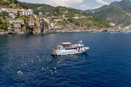 Tour on the Amalfi Coast, 4-hour cruise with aperitif