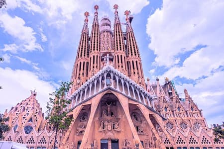 Barcellona : visita guidata salta fila alla Sagrada Familia e biglietti