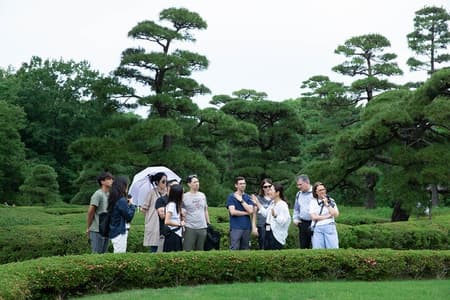 Excursión a pie por el jardín este del Palacio Imperial y el castillo de Edo en Tokio