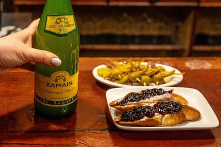 San Sebastian Food Tour: Pintxos, Drinks, and Tapas with a Local