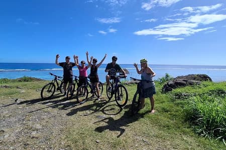 Visite à vélo «Découvrez» de Rarotonga avec déjeuner