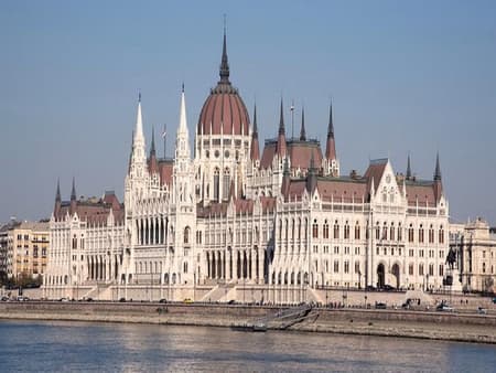 Budapest Grand City Tour and Parliament