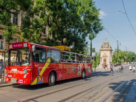 Wycieczka autobusem Hop-On Hop-Off po Pradze z City Sightseeing