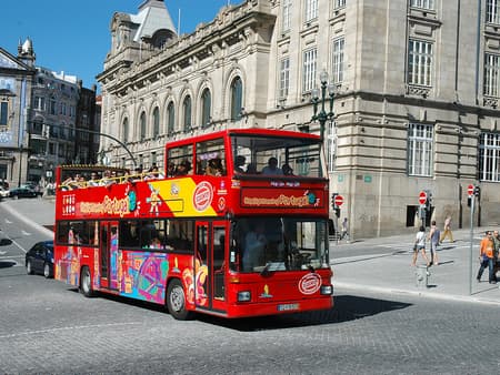 Wycieczka autobusem Hop on-Hop off City Sightseeing po Porto