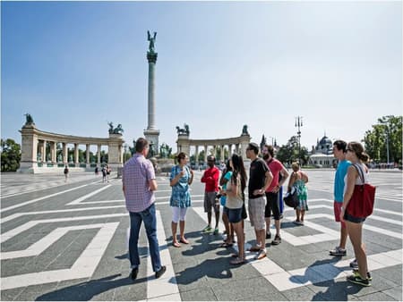Budapest All In One Small Group Walking Tour with Strudel Stop