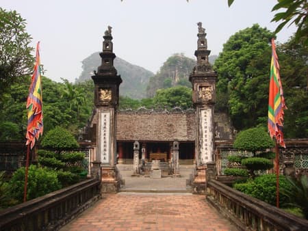 Однодневная экскурсия в Хоа Лы — только из Ханоя