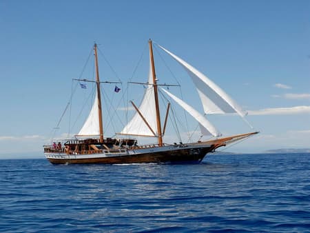 1 Day Cruise 3 Islands to Agistri, Moni and Aegina with lunch - Semi-Private