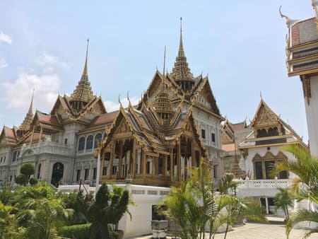Discover Grand Palace, Wat Pho, Wat Arun - Walking Tour
